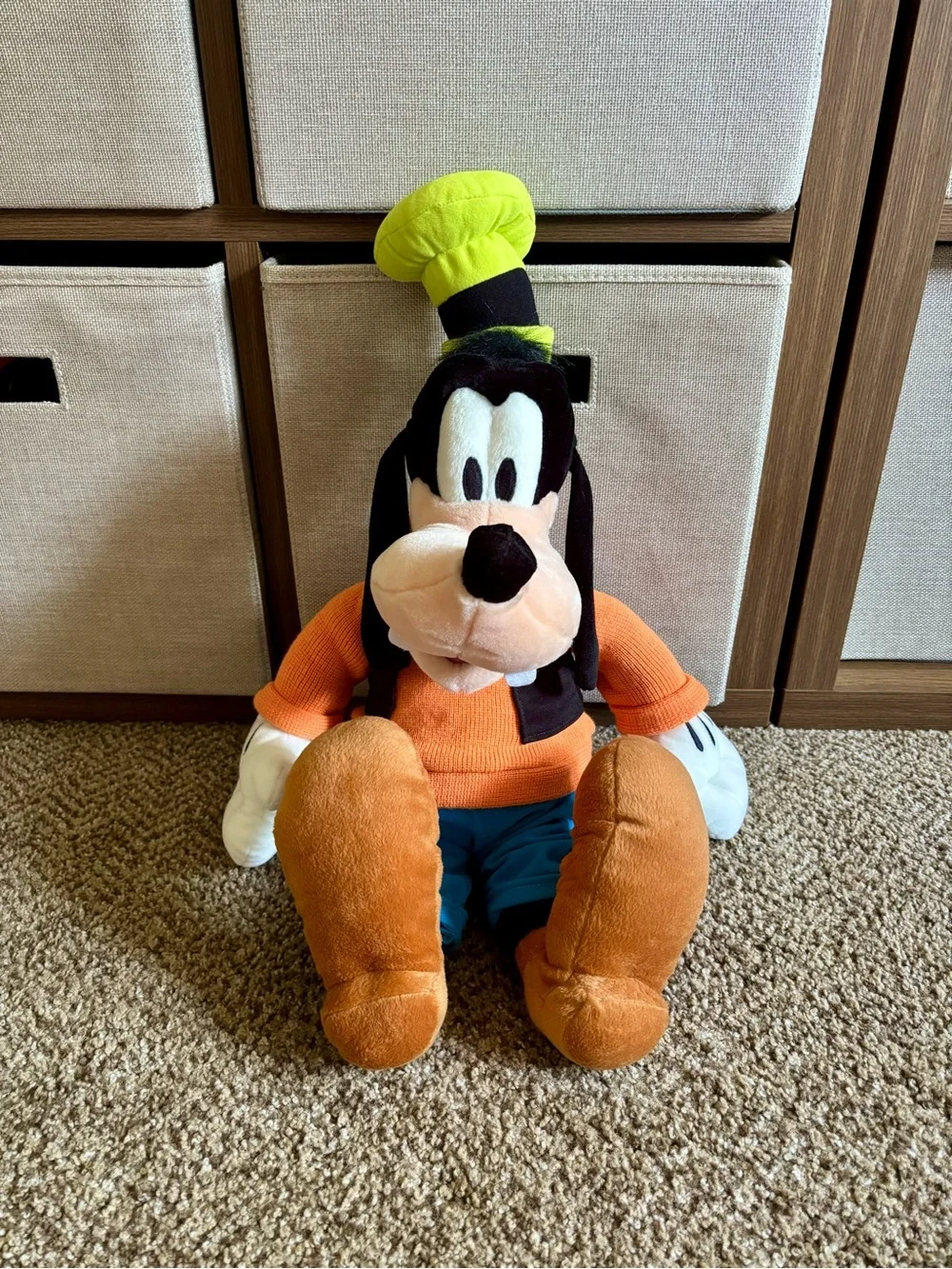 20” Walt Disney World Goofy Plush